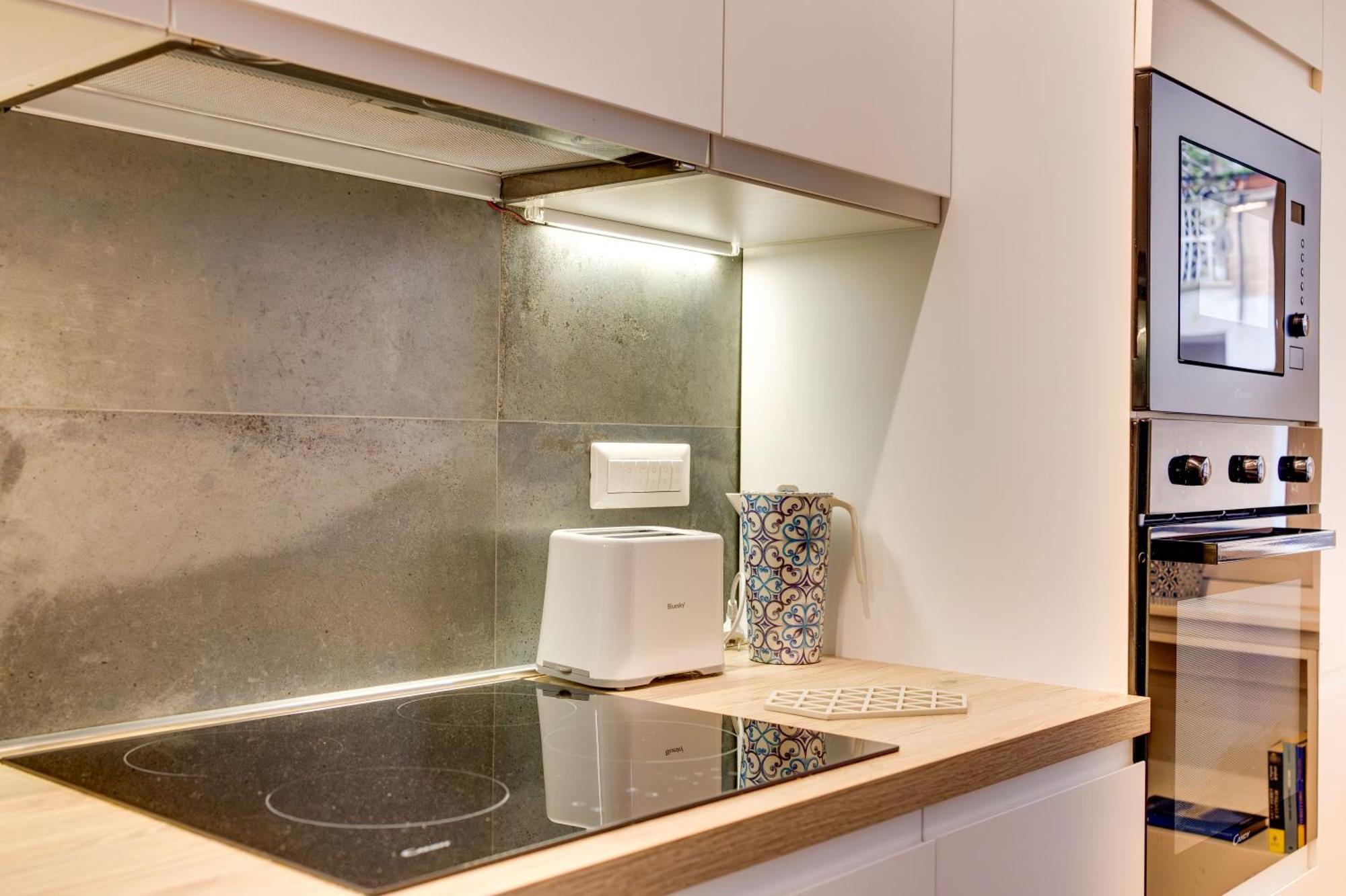 Coviello Vatican Apartment *